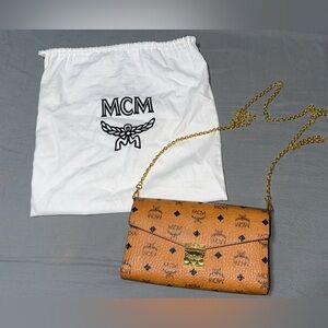 Authentic MCM Tracy in VISETOS Crossbody